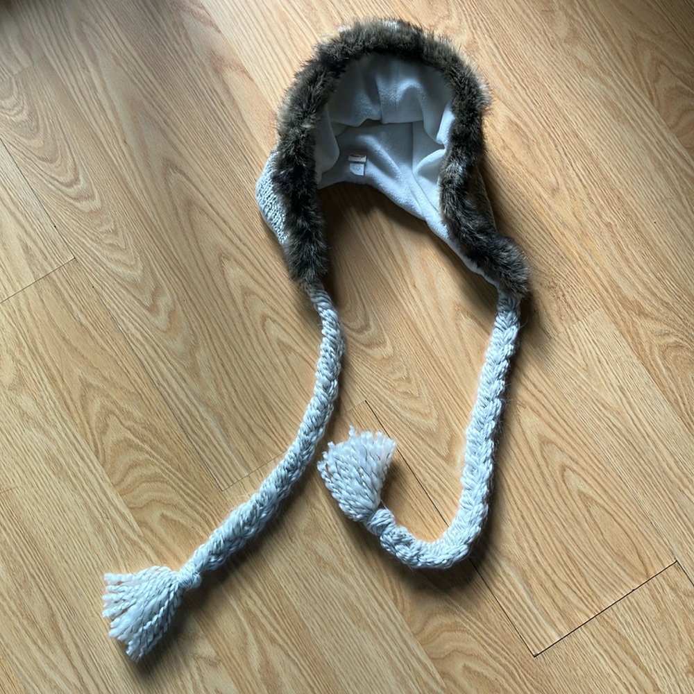 Mossimo Supply Co White and Brown Cozy Hat